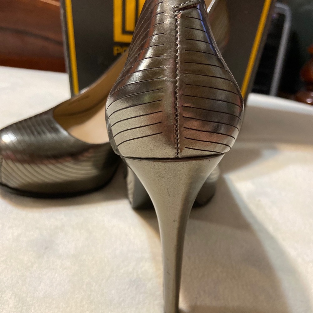 Pour la Victoire shoes